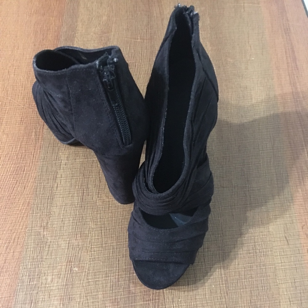 Forever 21 Shoe